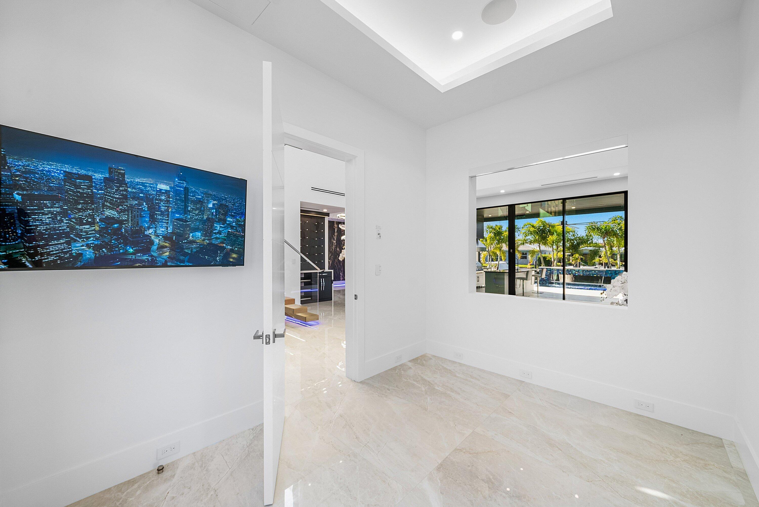 2650 NE 48th Court