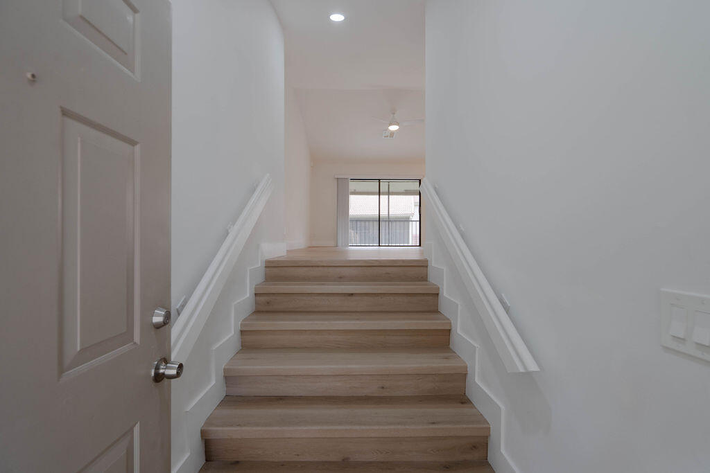 5710 Coach House Circle G