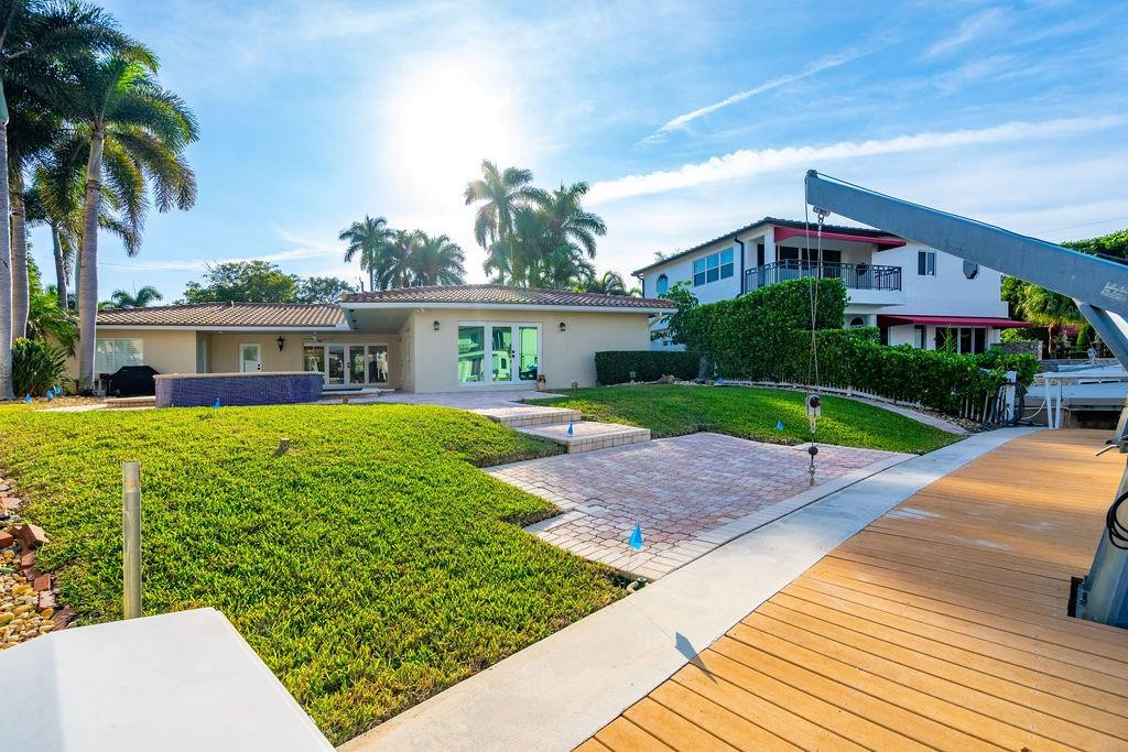 2317 NE 28th Court