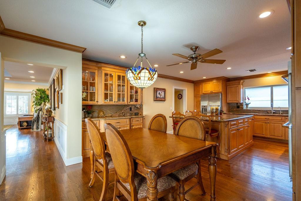 2317 NE 28th Court