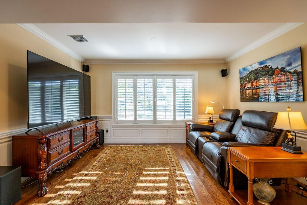 2317 NE 28th Court