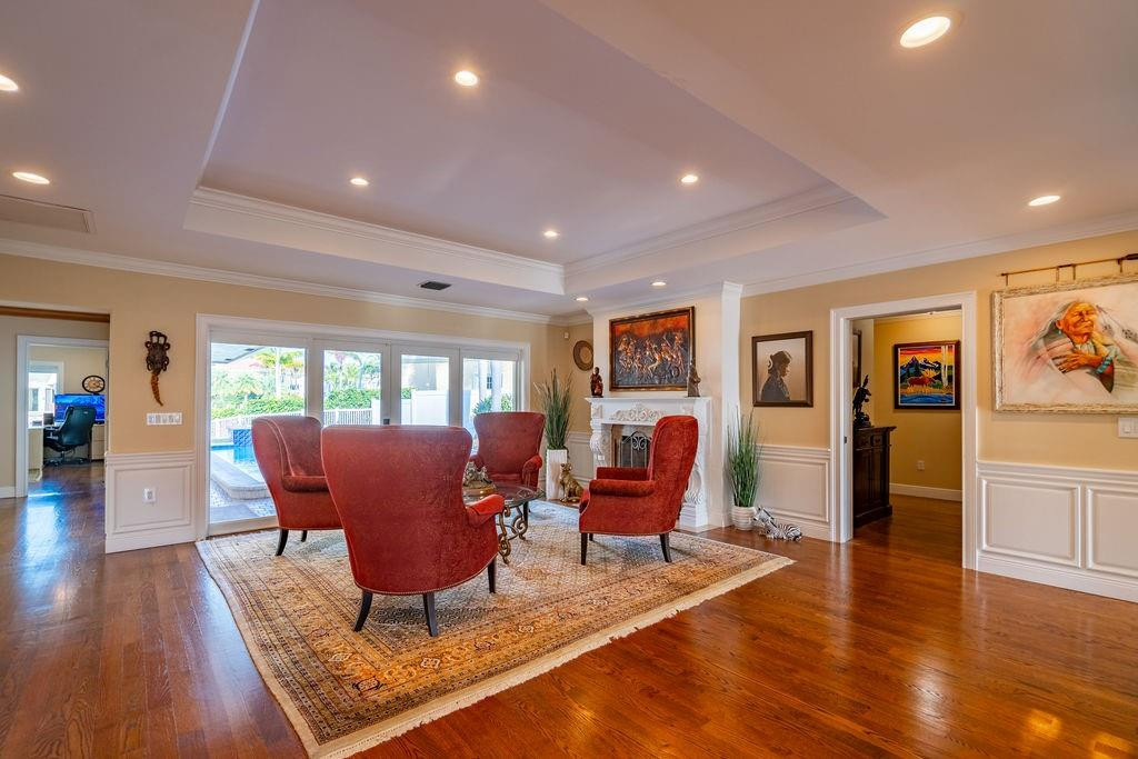 2317 NE 28th Court