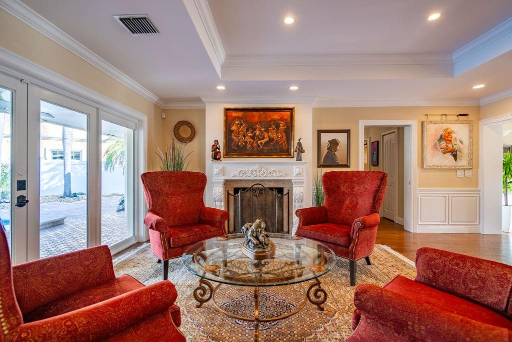 2317 NE 28th Court