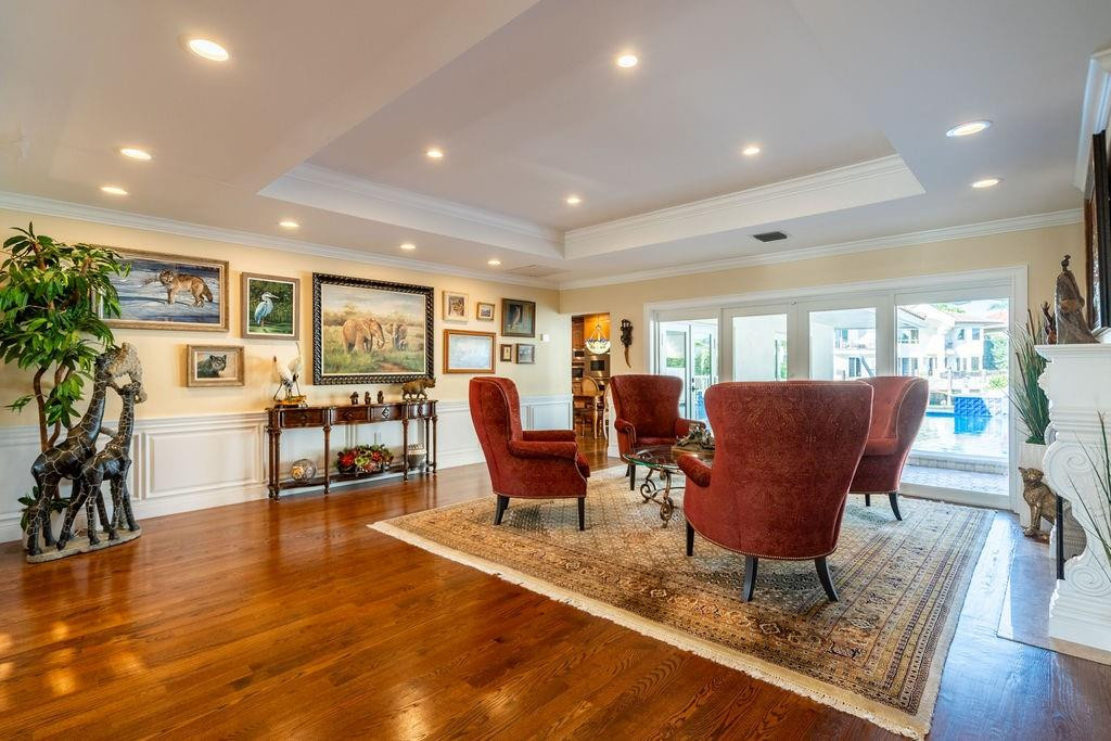 2317 NE 28th Court