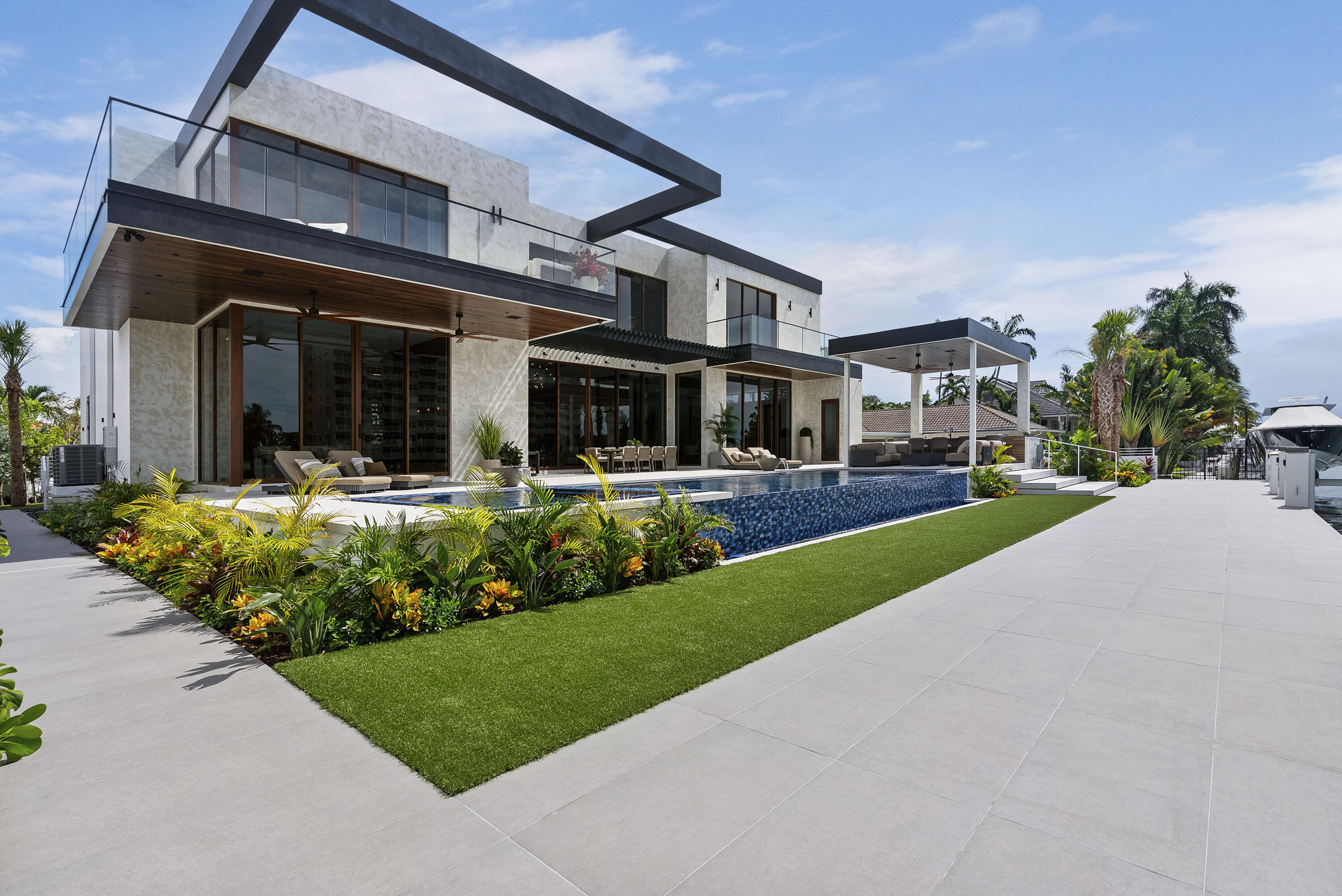 2600 NE 24TH Street