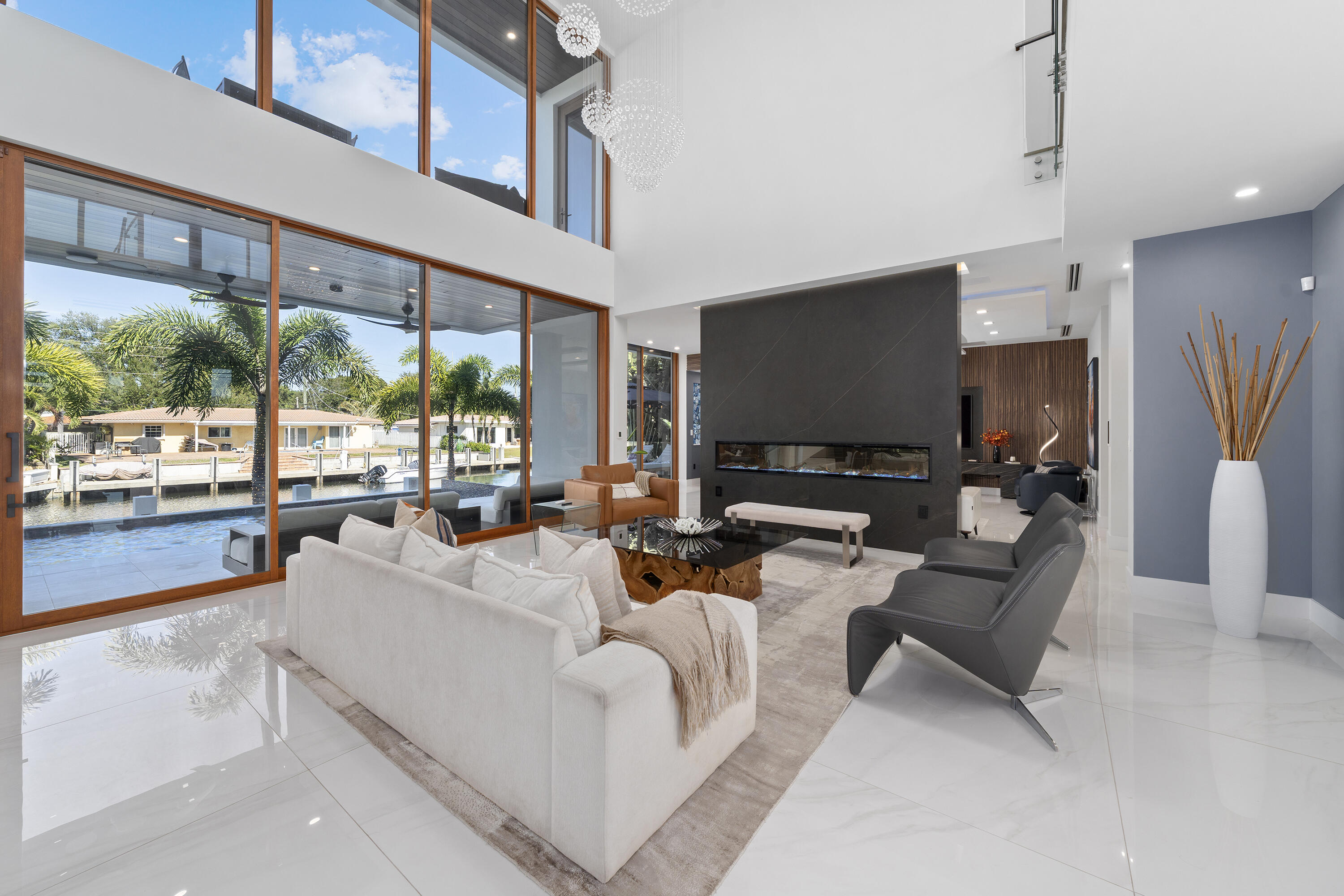 2631 NE 48TH Court
