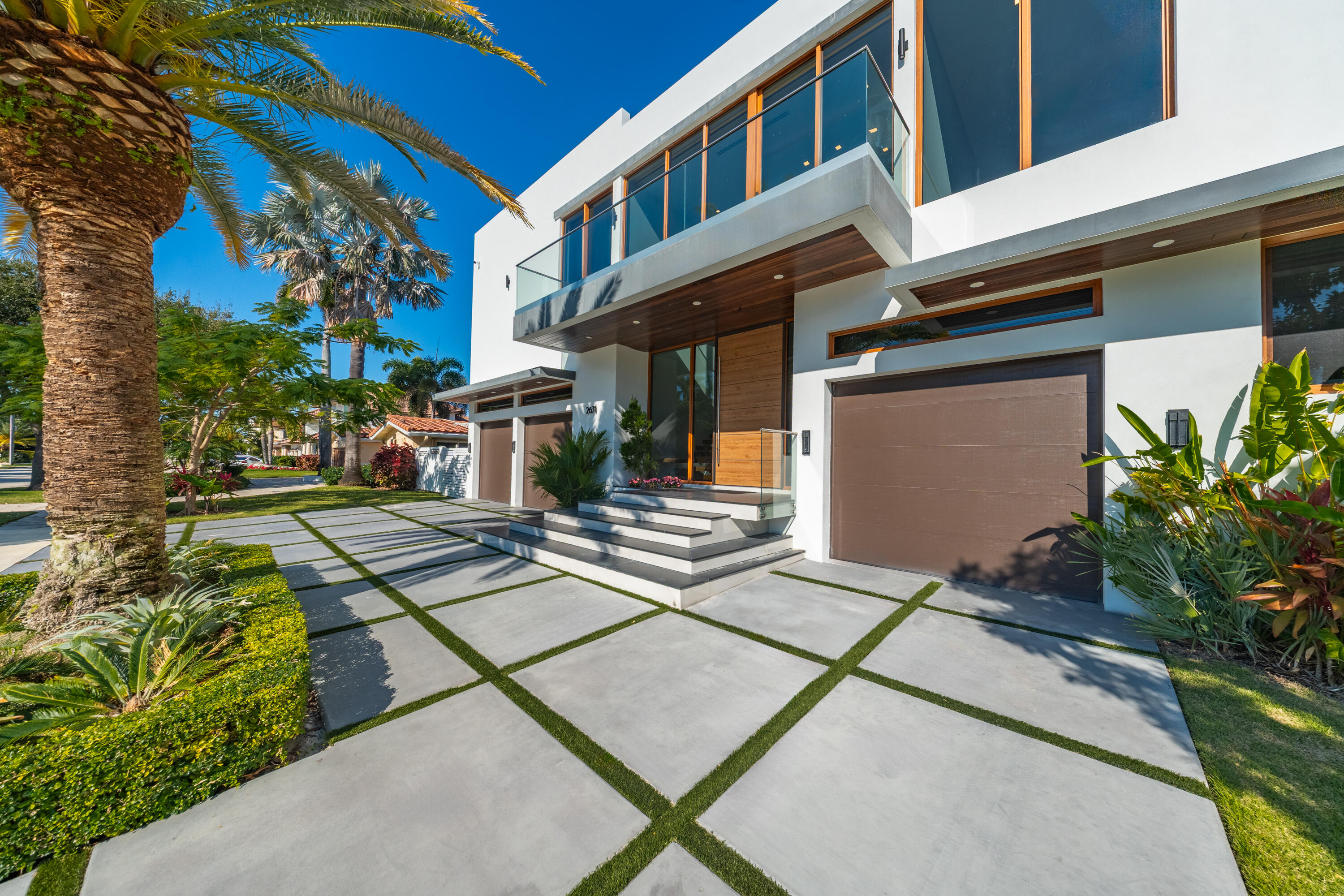 2631 NE 48TH Court