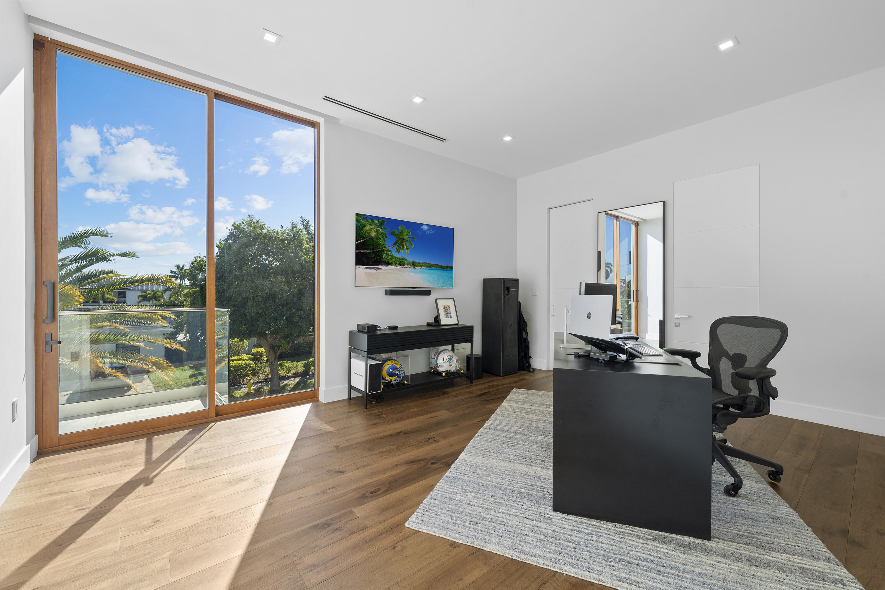 2631 NE 48TH Court