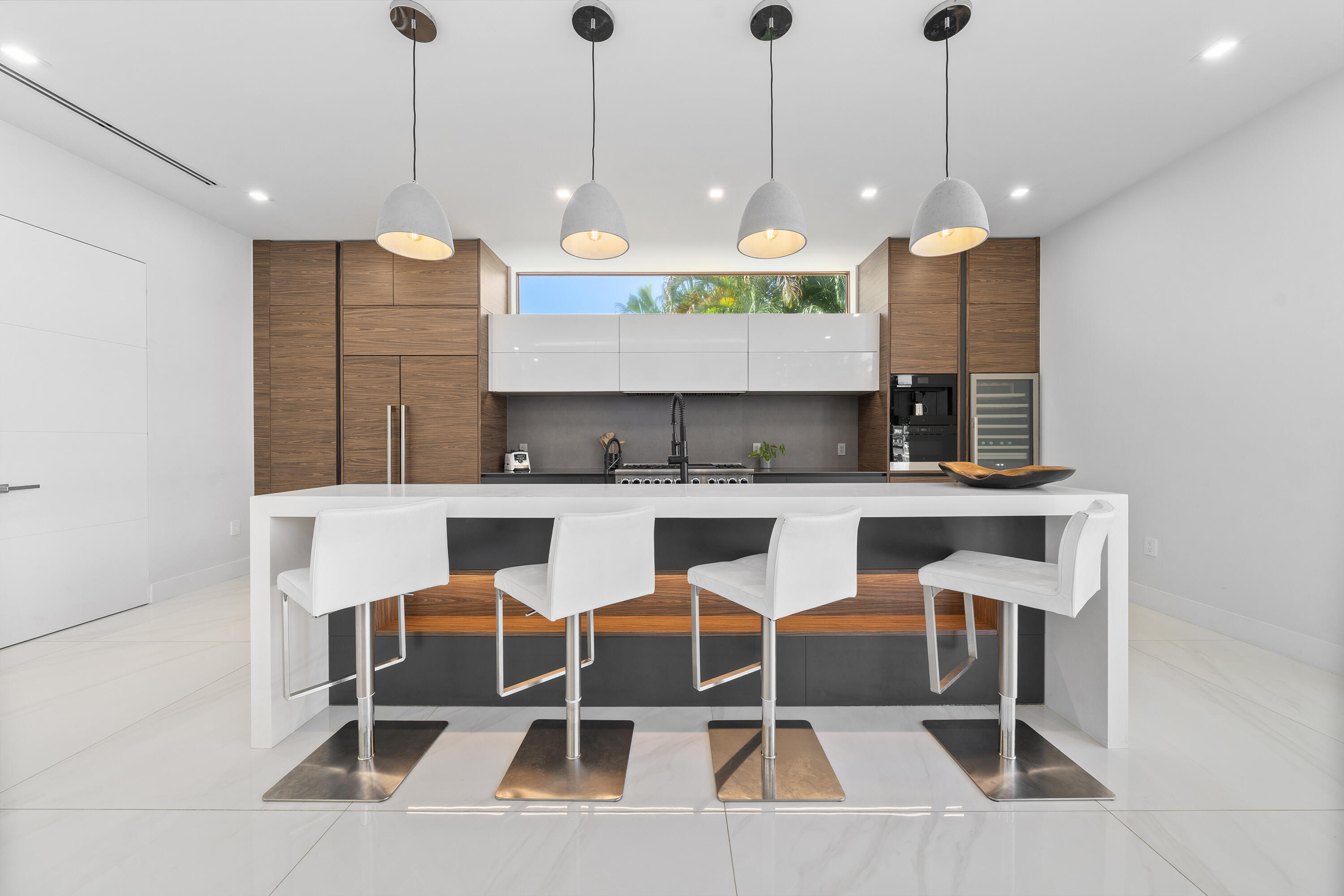 2631 NE 48TH Court