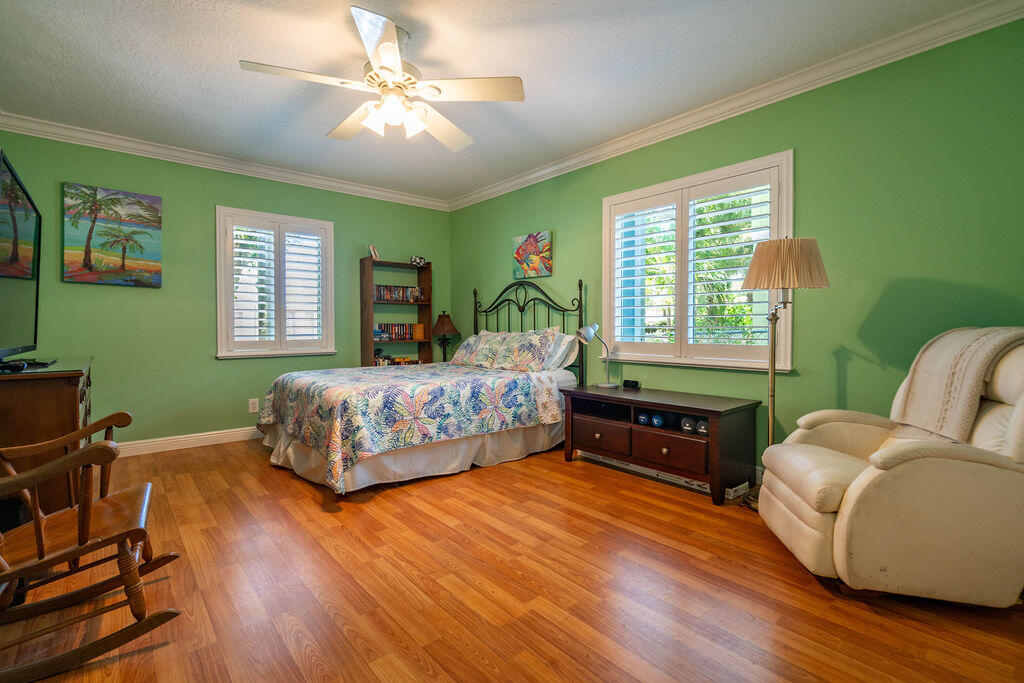2823 NE 35TH Court
