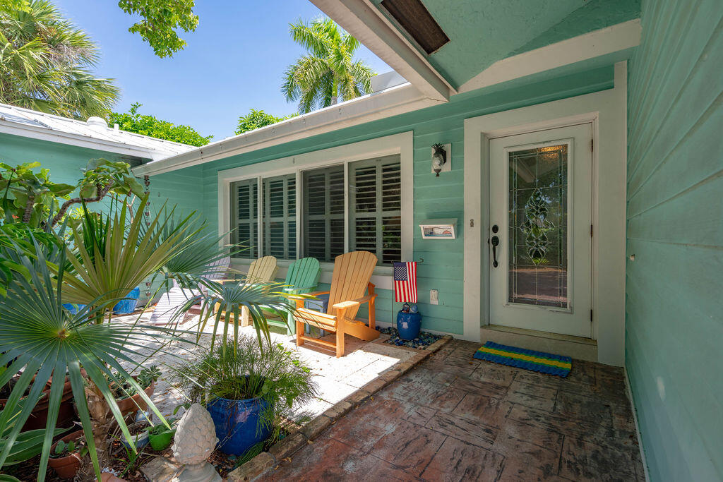 2823 NE 35TH Court