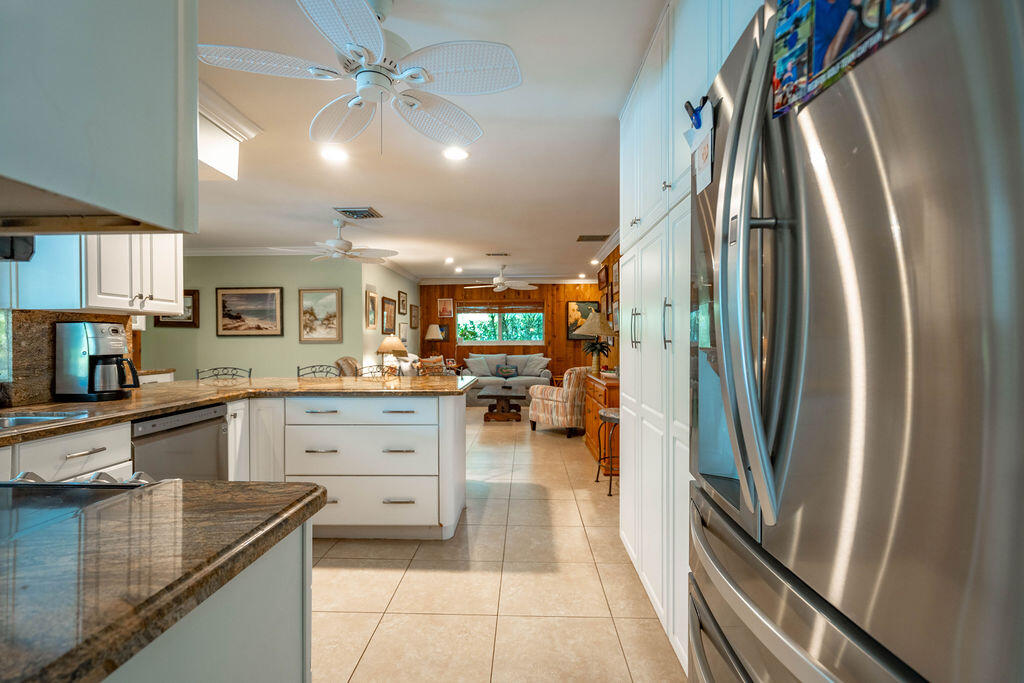 2823 NE 35TH Court