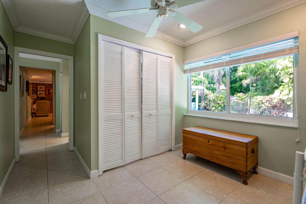 2823 NE 35TH Court