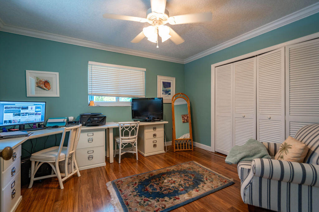 2823 NE 35TH Court