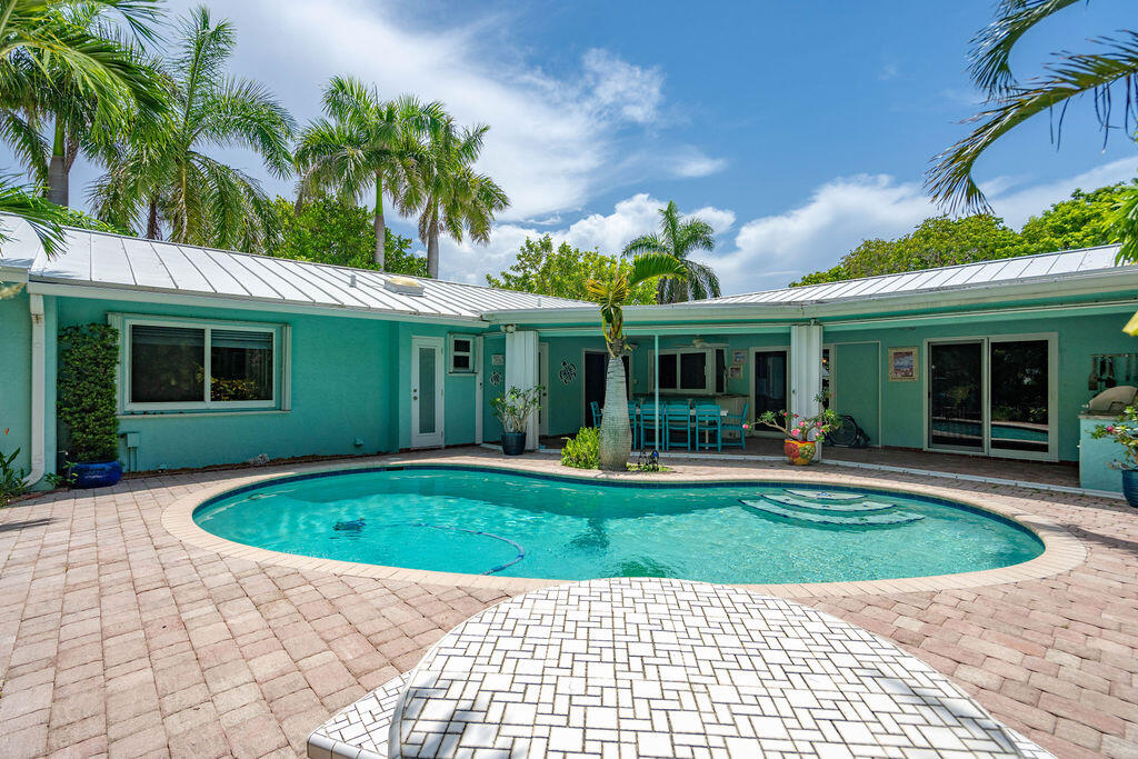 2823 NE 35TH Court