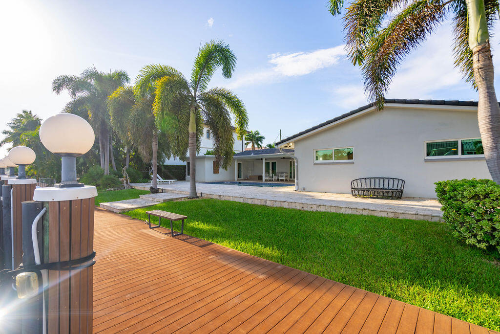 2401 NE 33RD Street