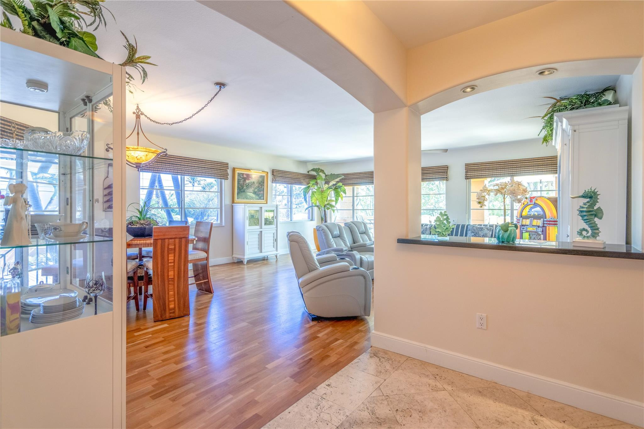 1228 Hillsboro Mile 101