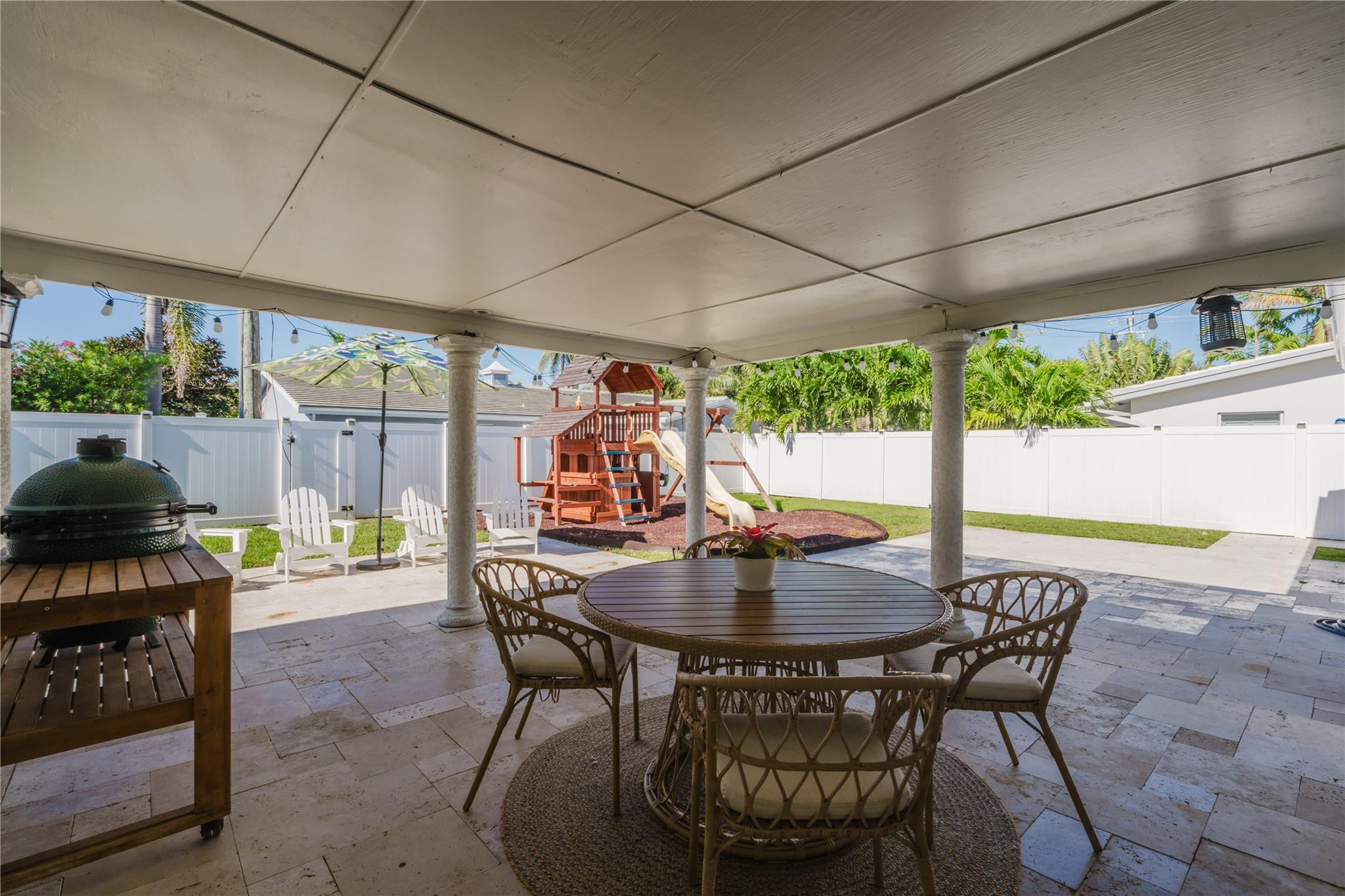 2720 NE 53rd Court