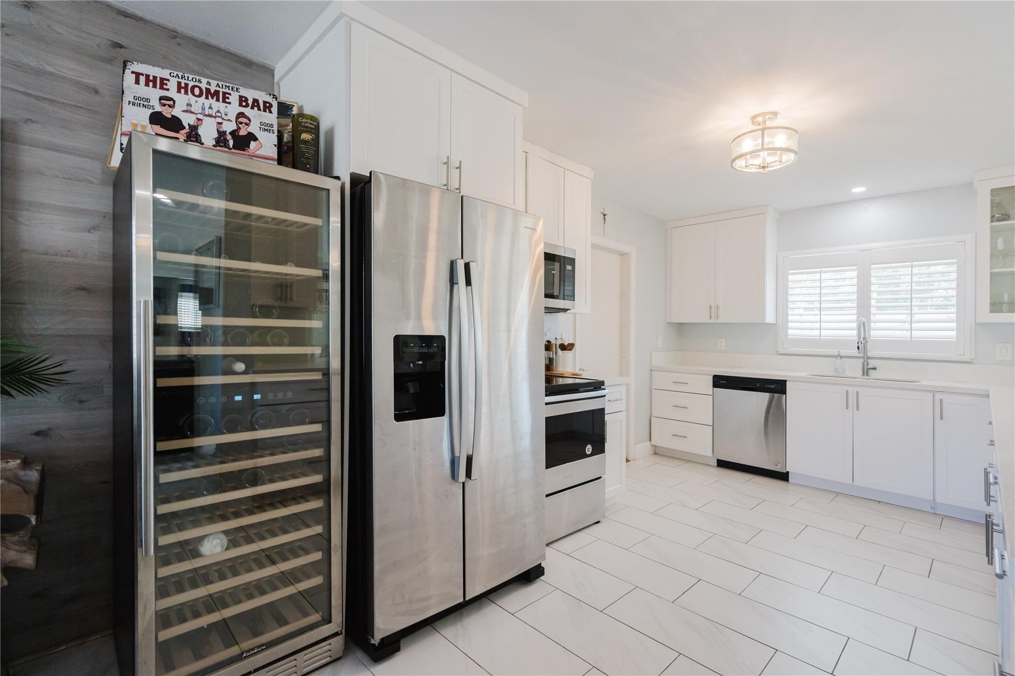 2720 NE 53rd Court