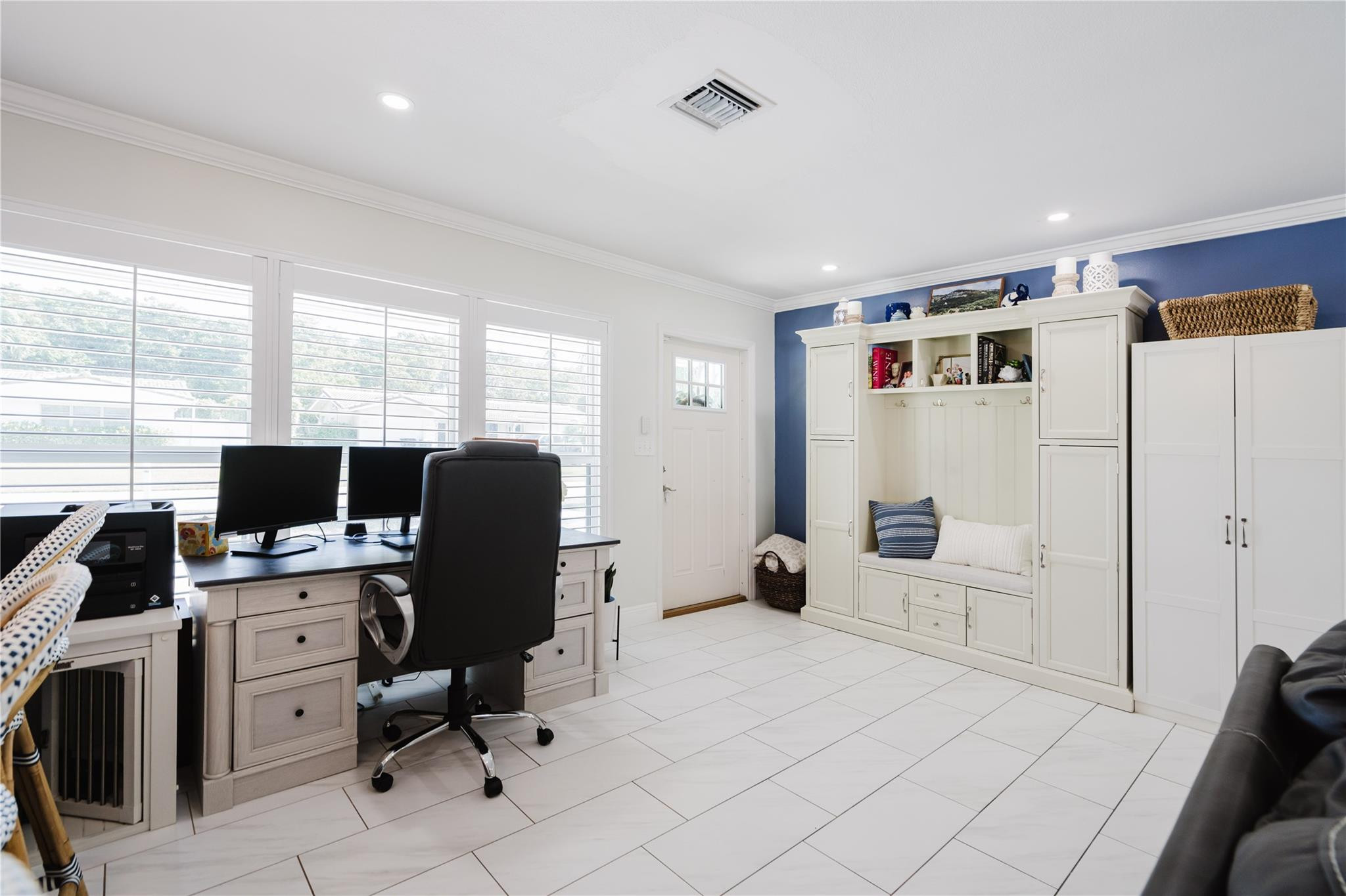 2720 NE 53rd Court