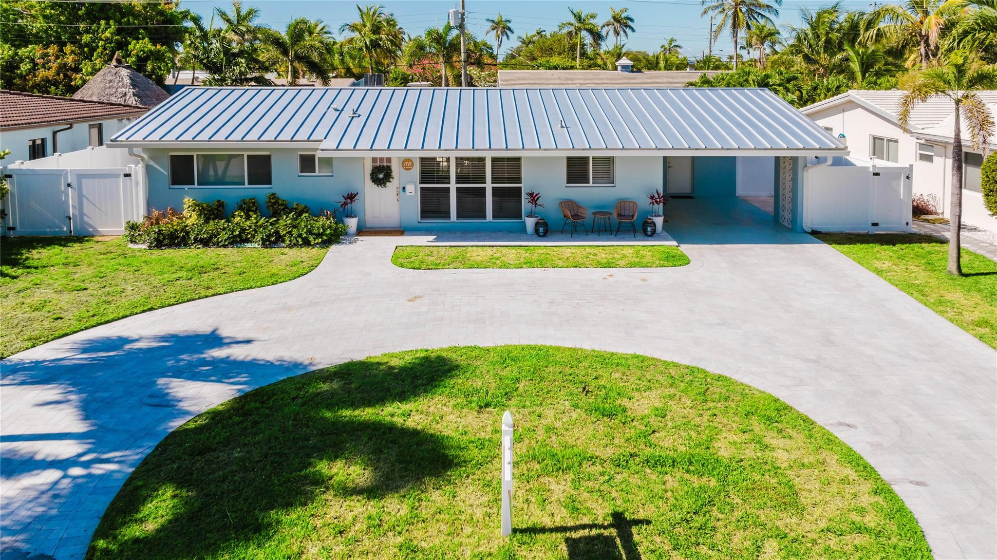 2720 NE 53rd Court