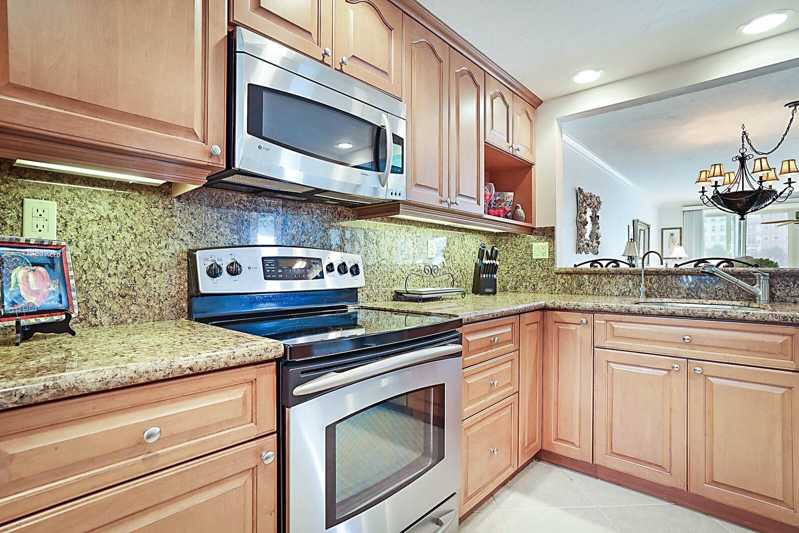 3180 NE 48th Court 101