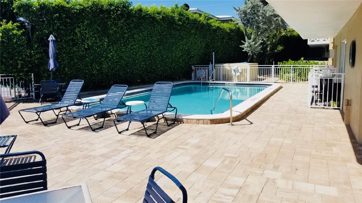 3220 Bayview Drive 214