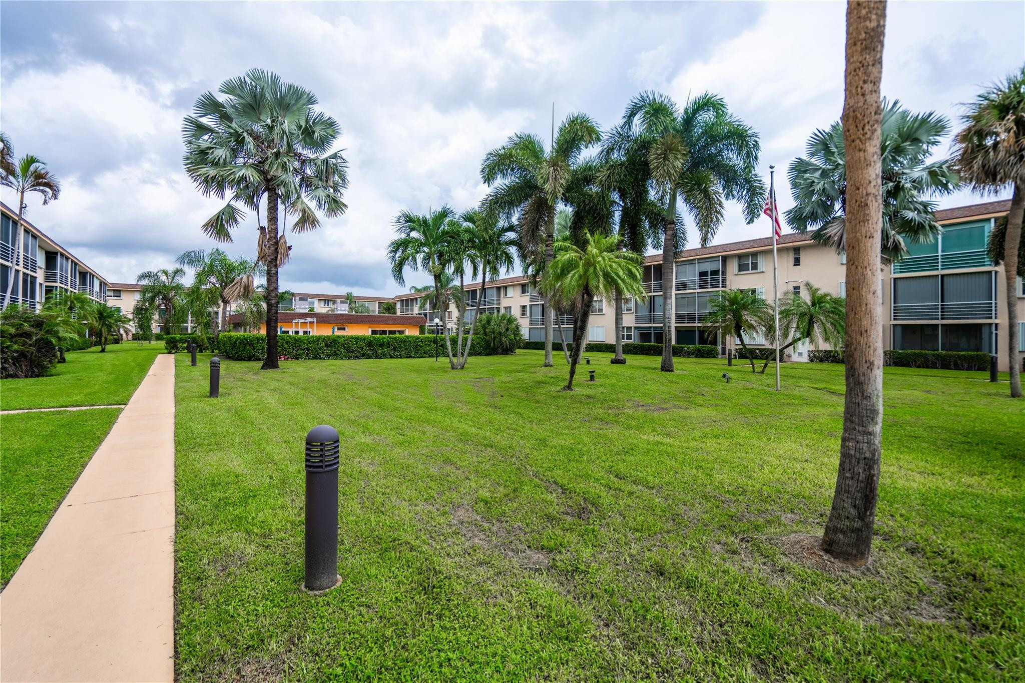 4502 N Federal Highway 229D