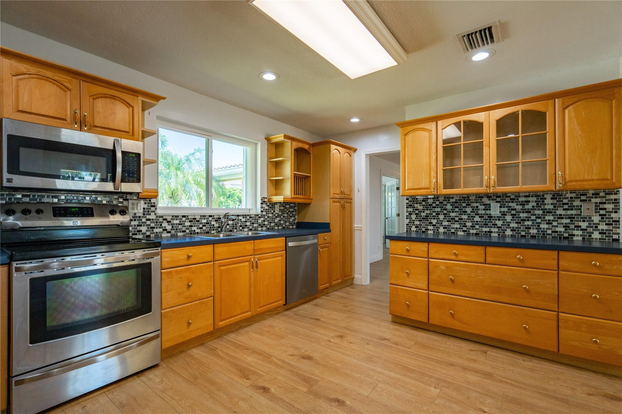 2742 NE 32nd Street