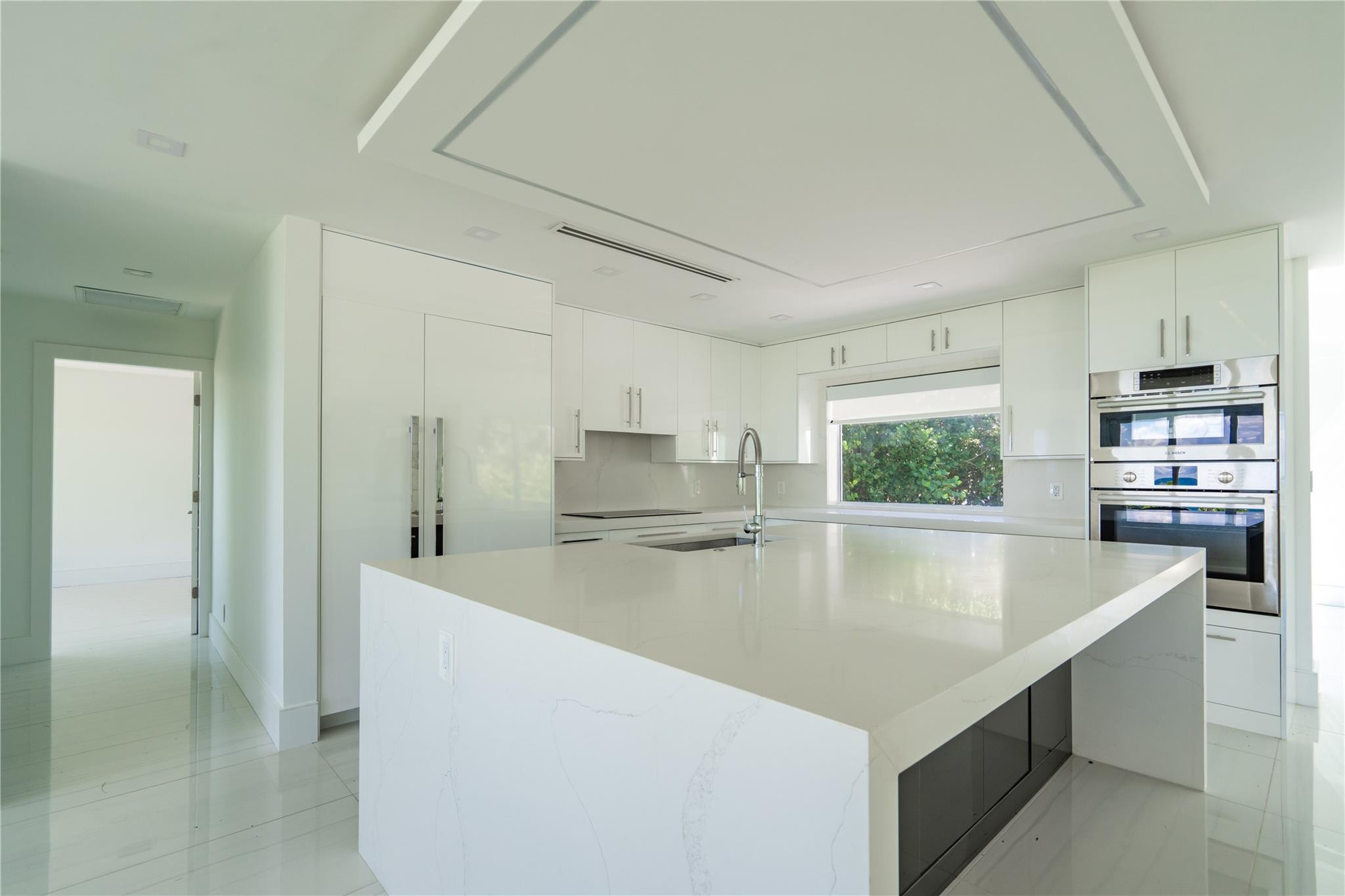 951 Hillsboro Mile