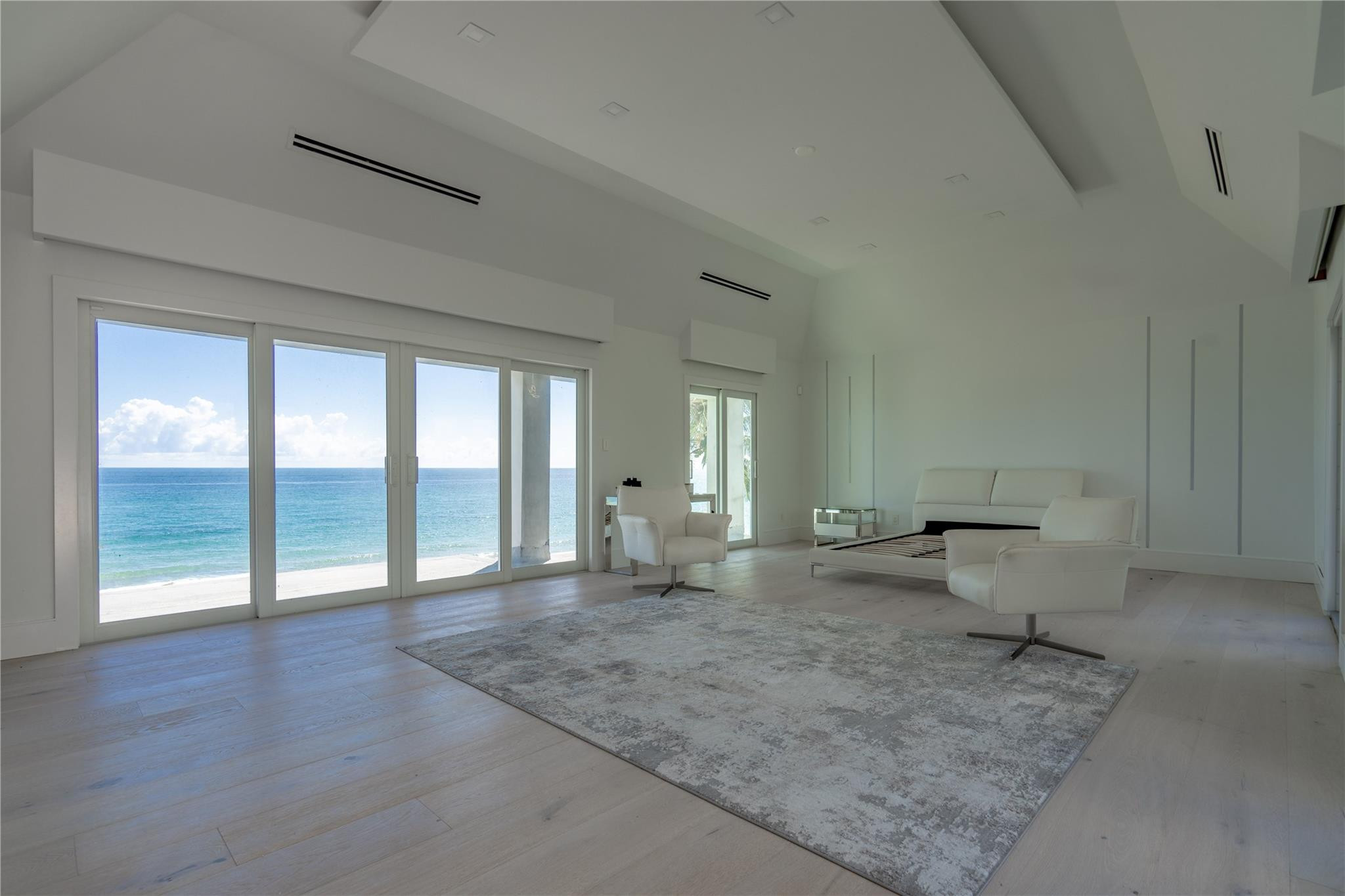951 Hillsboro Mile