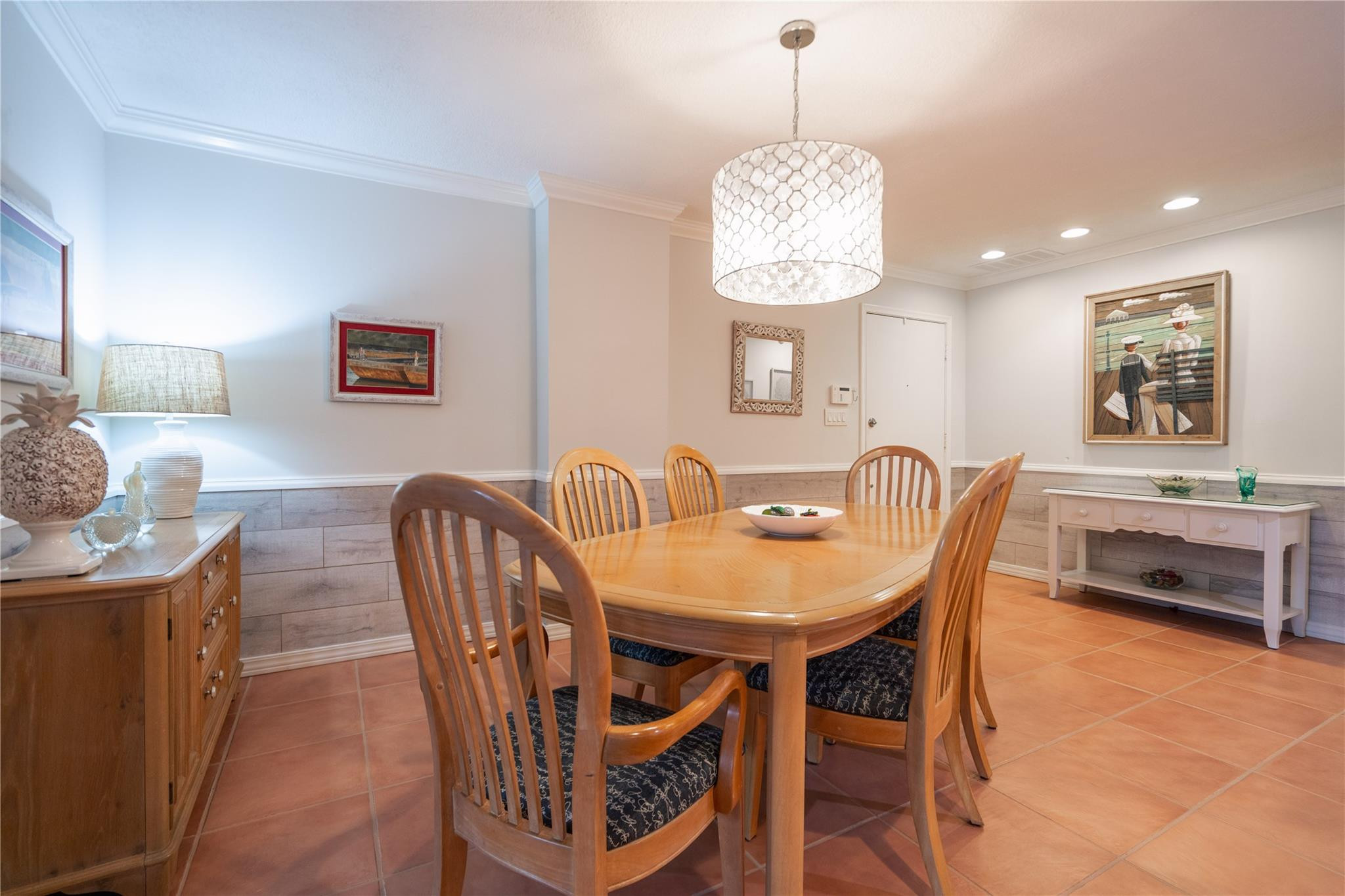 2743 NE 28th Court 2