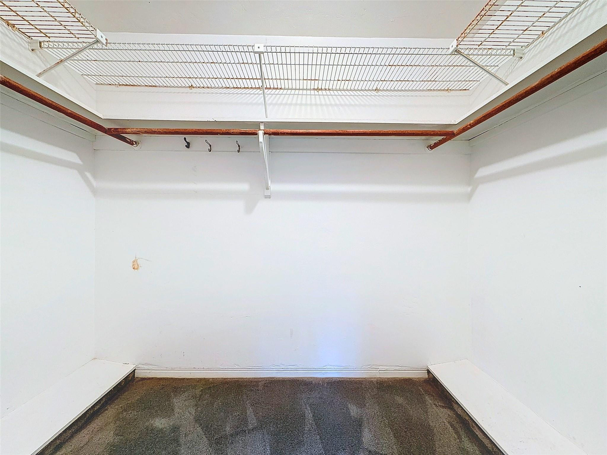 2880 NE 45th Street