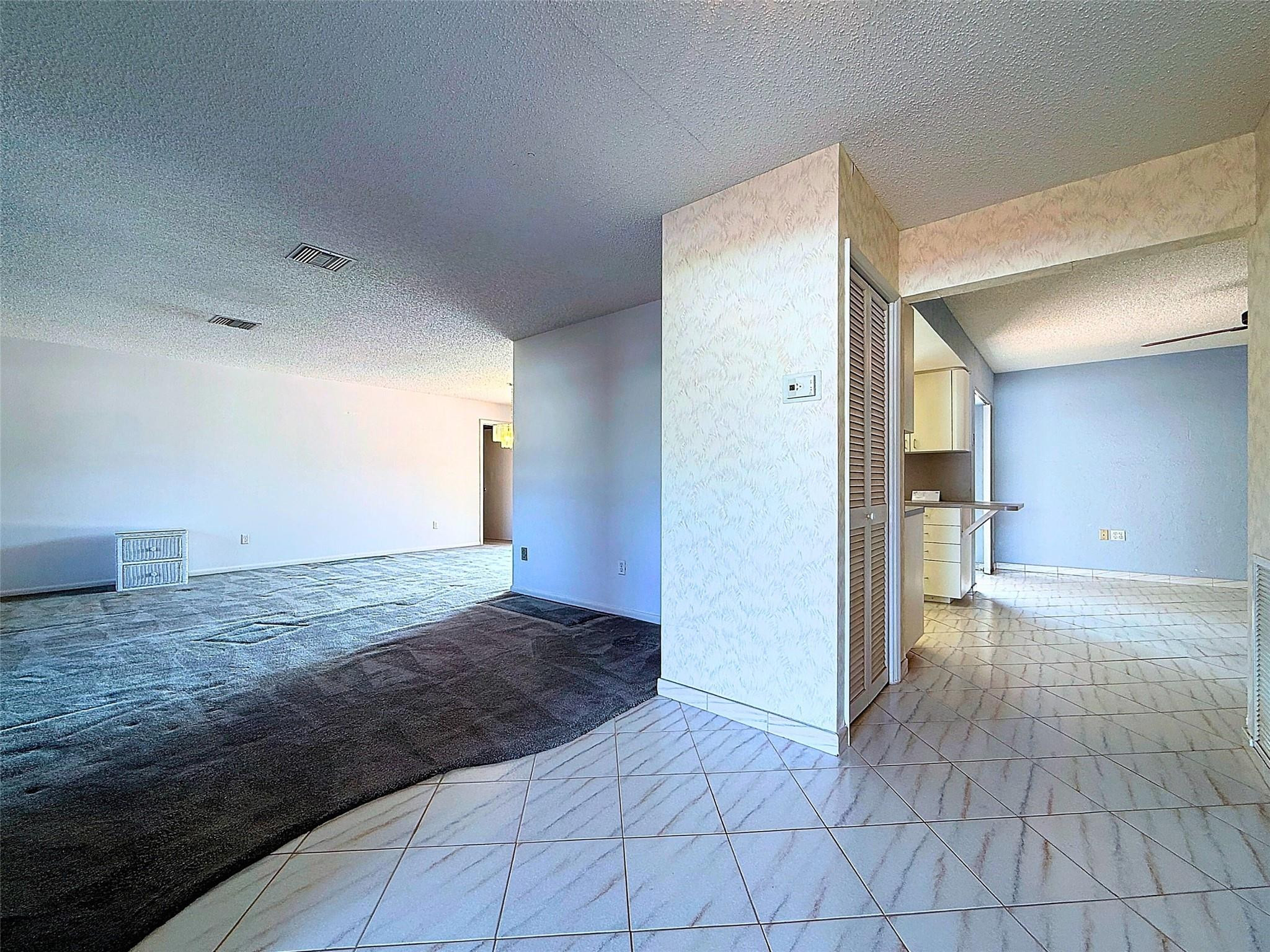2880 NE 45th Street