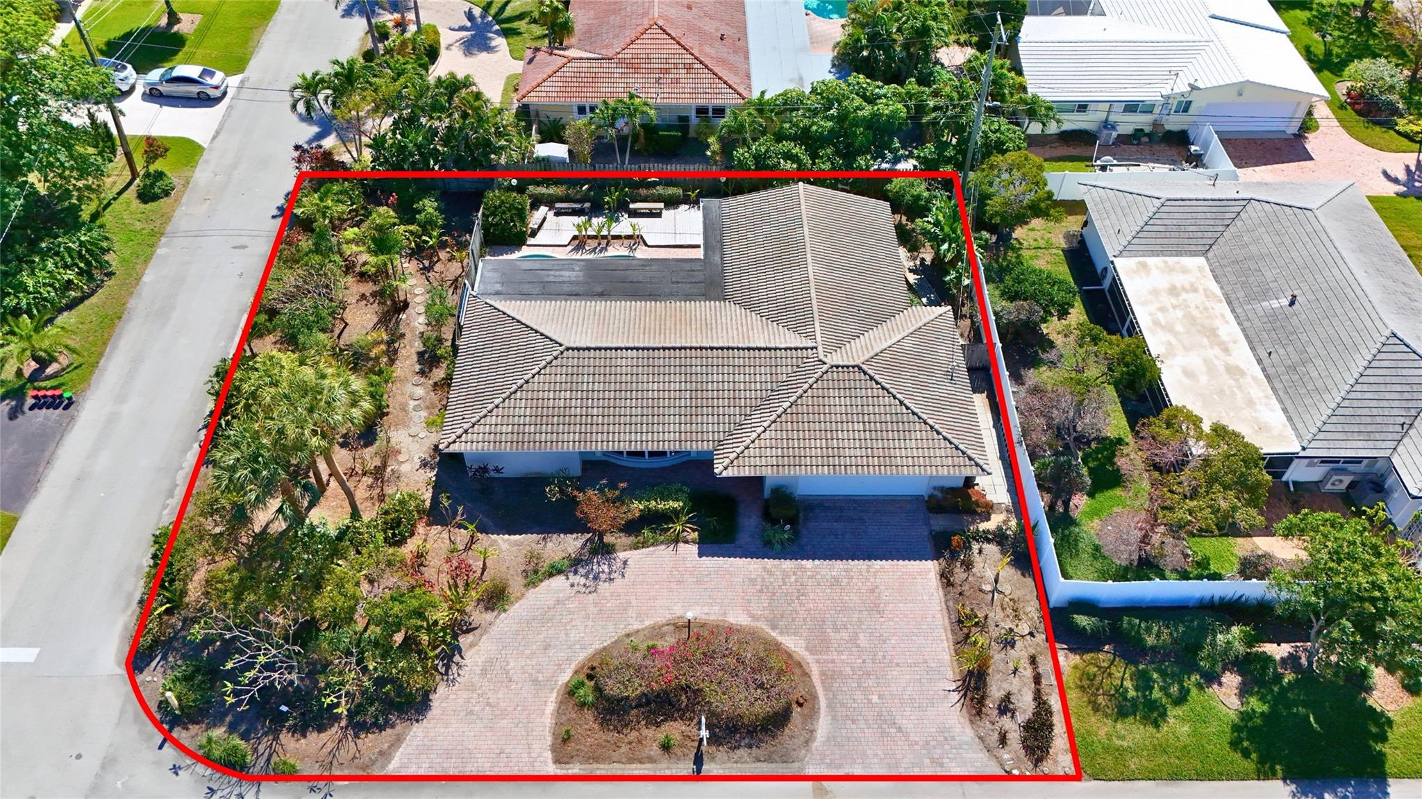 2880 NE 45th Street