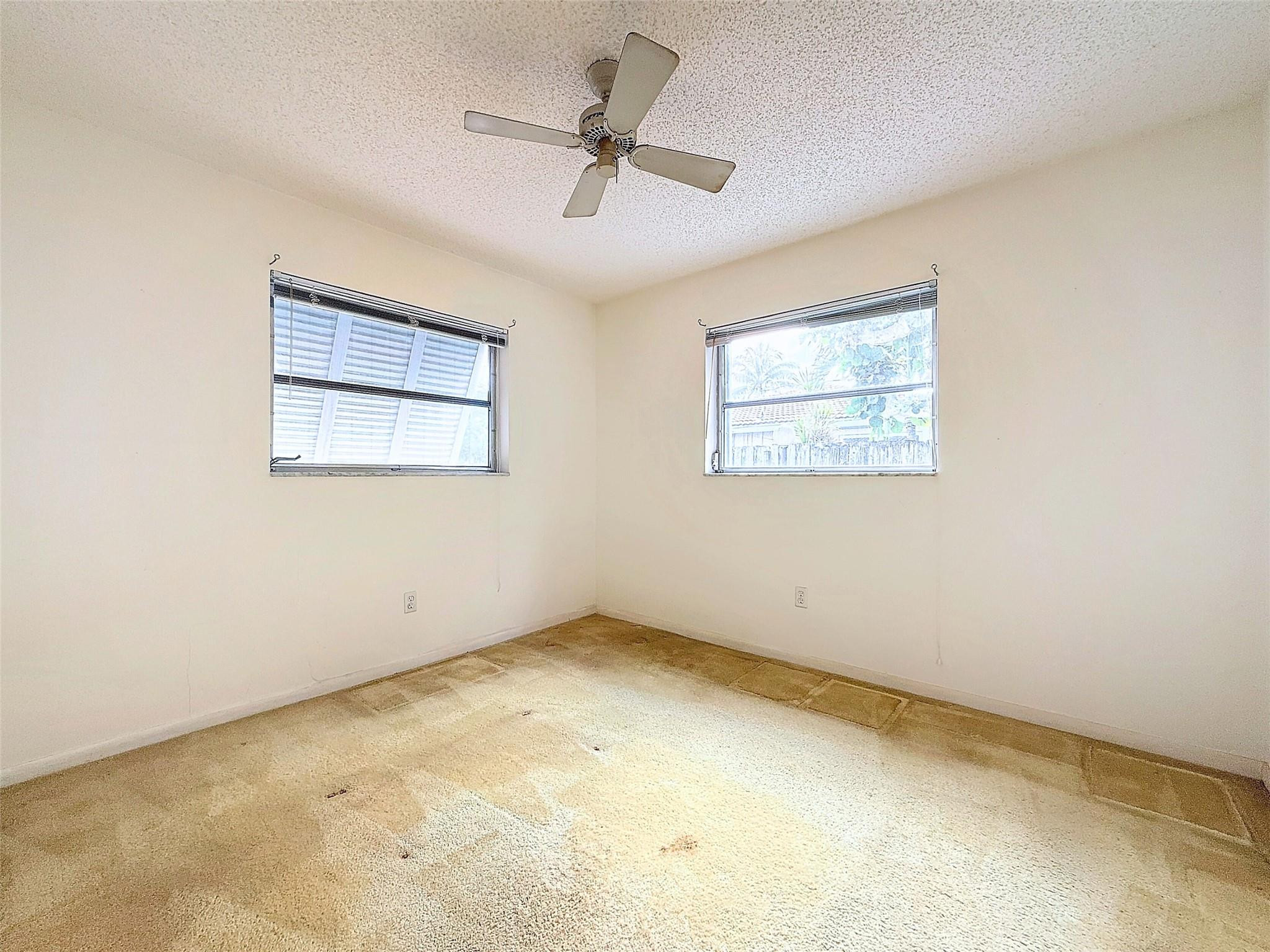 2880 NE 45th Street
