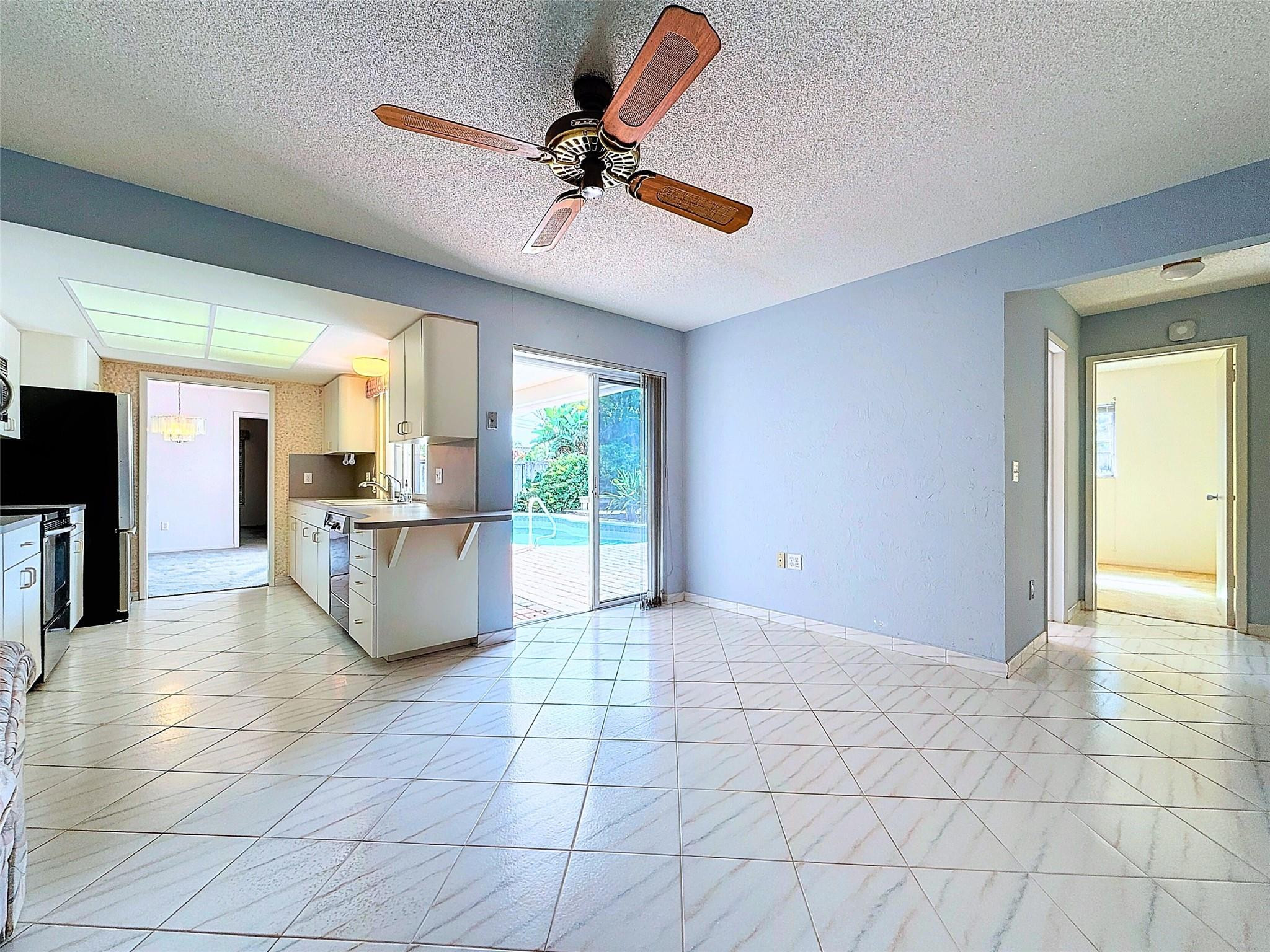 2880 NE 45th Street