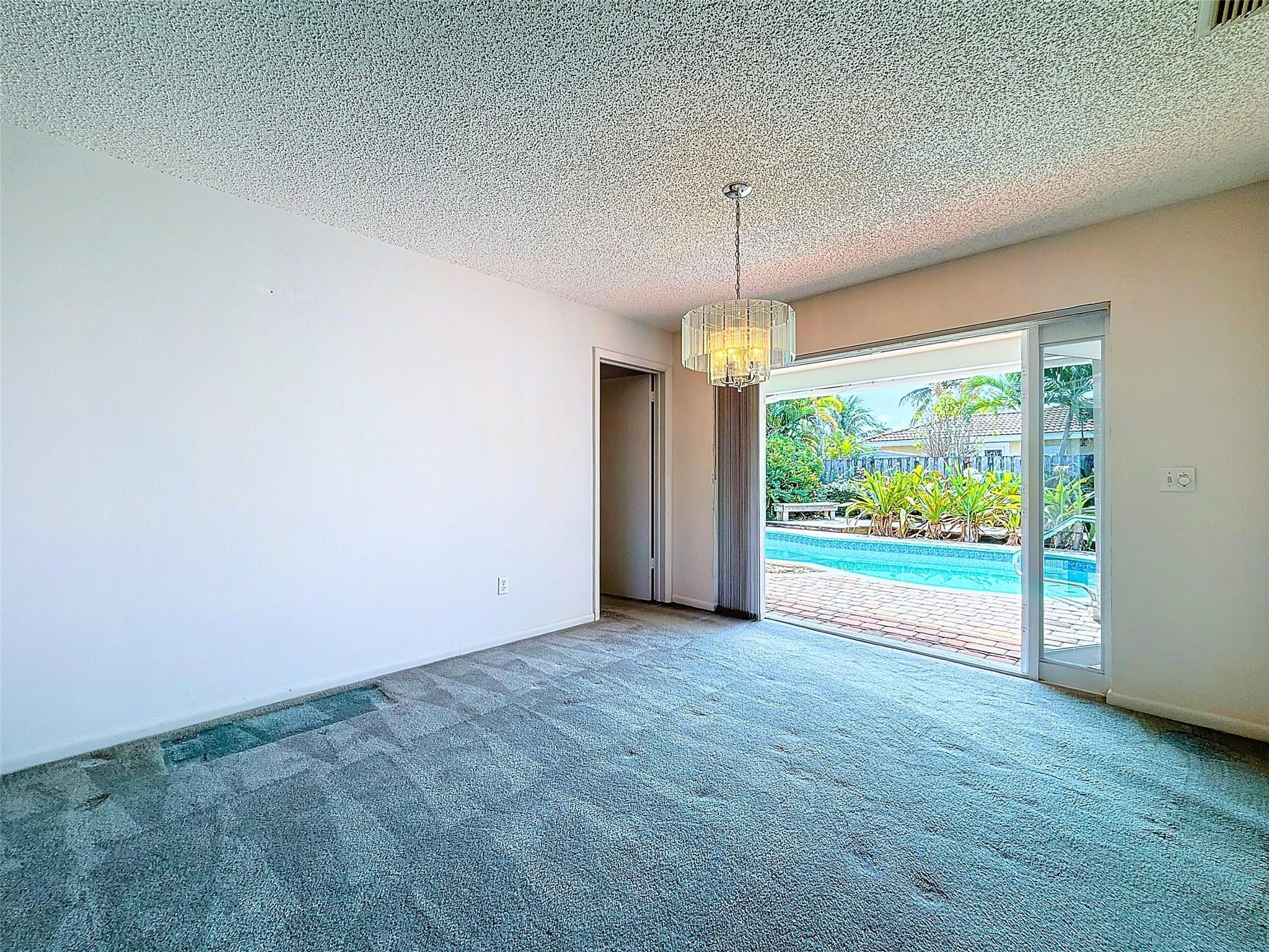 2880 NE 45th Street