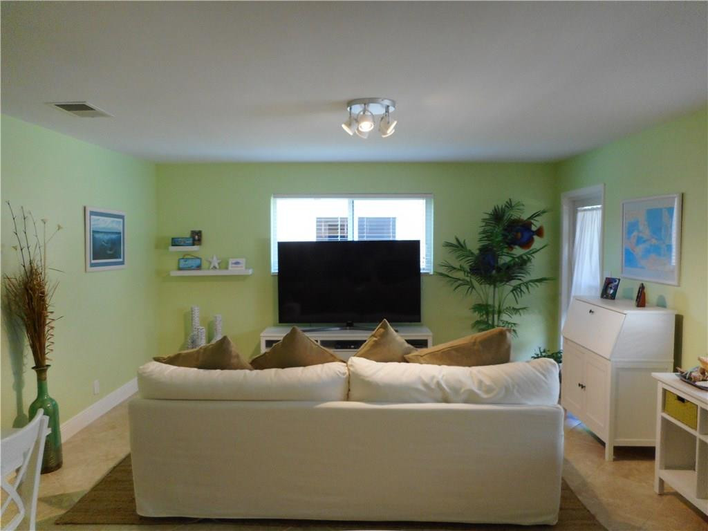 2753 NE 28th Street 5E