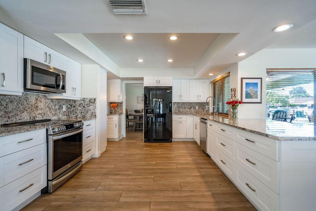 2751 NE 46th Street