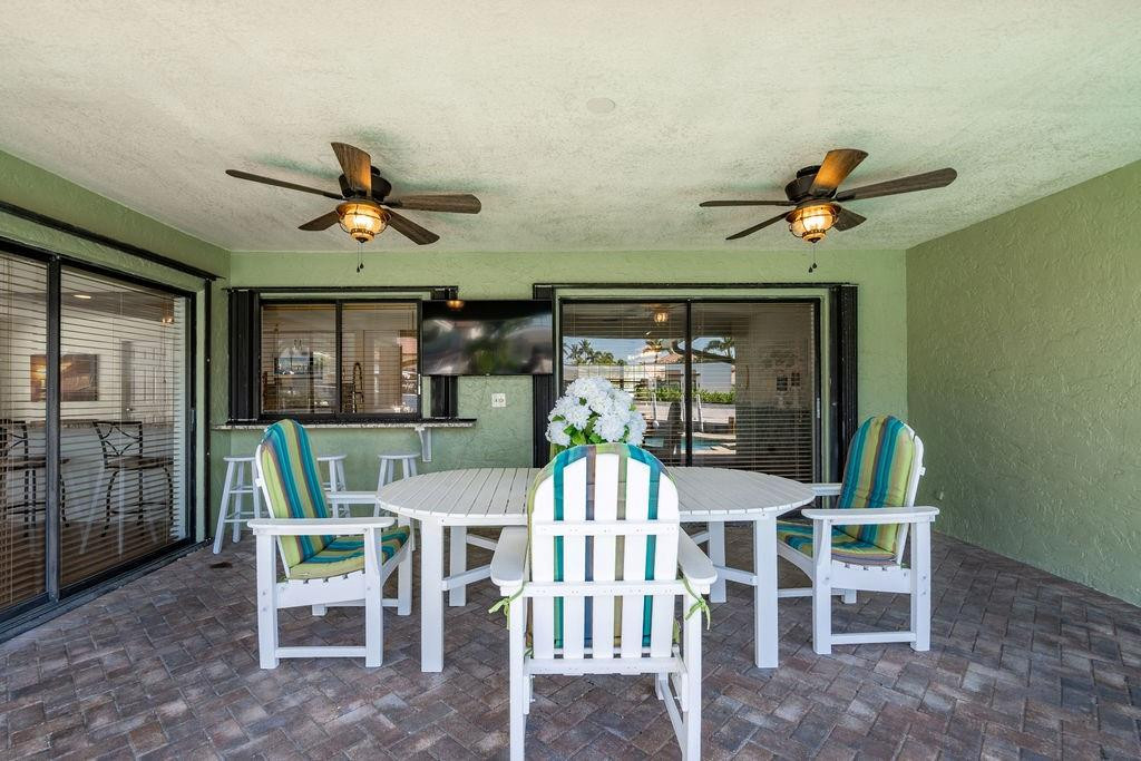 2751 NE 46th Street