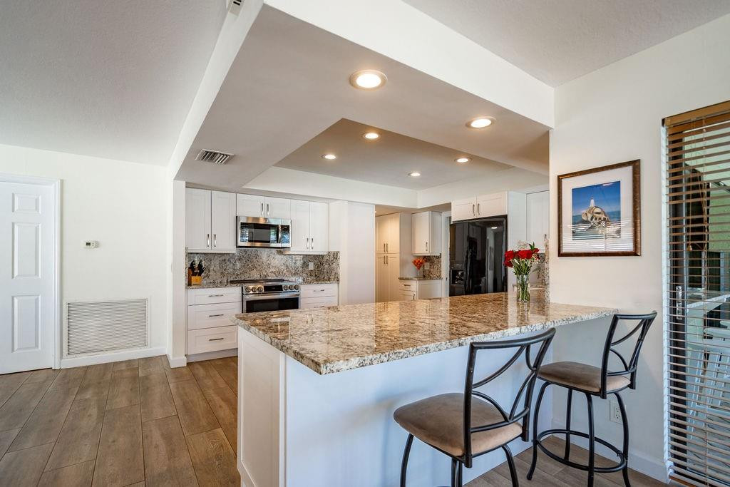 2751 NE 46th Street