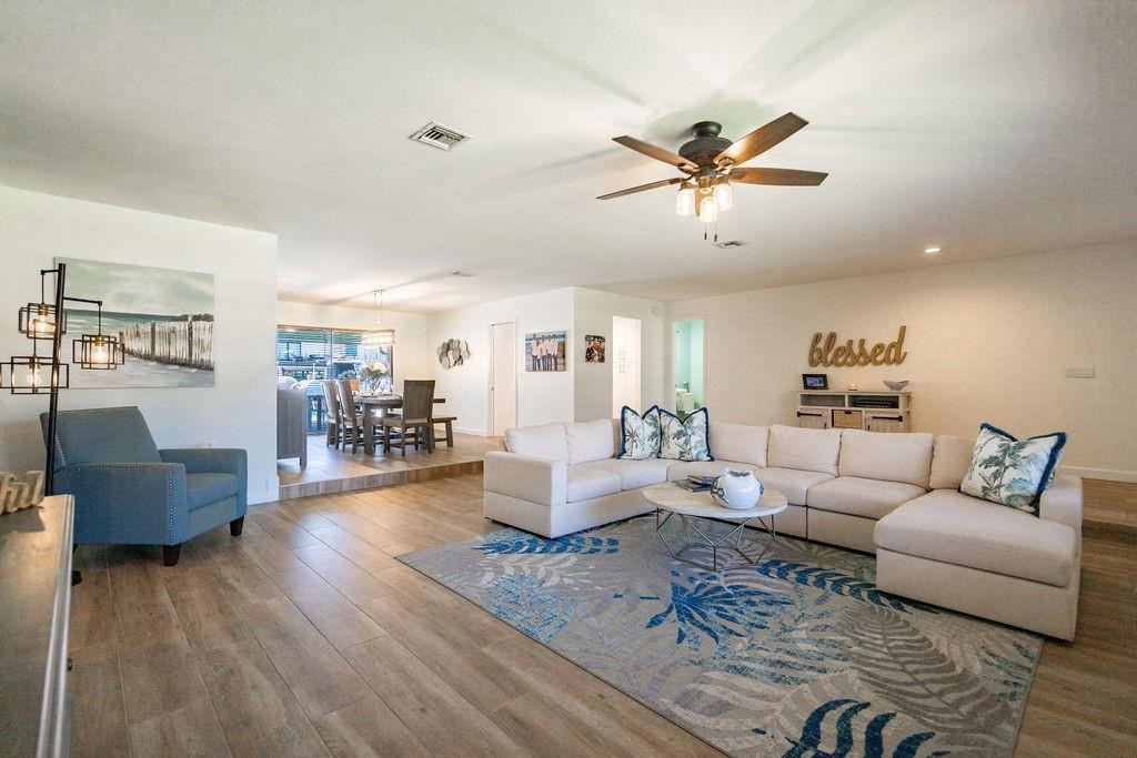 2751 NE 46th Street
