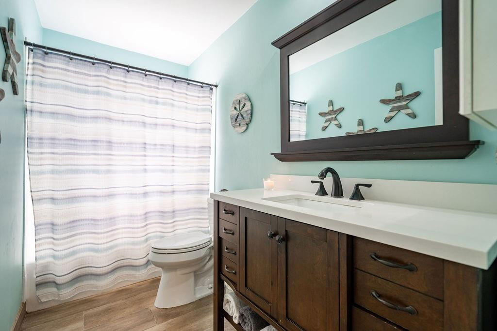 2751 NE 46th Street