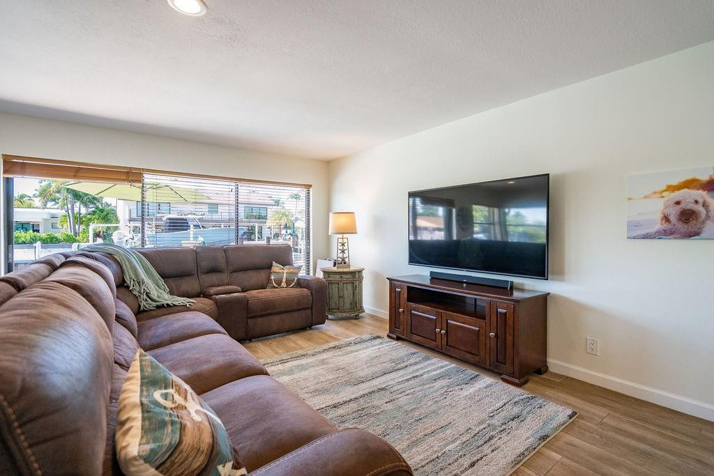 2751 NE 46th Street