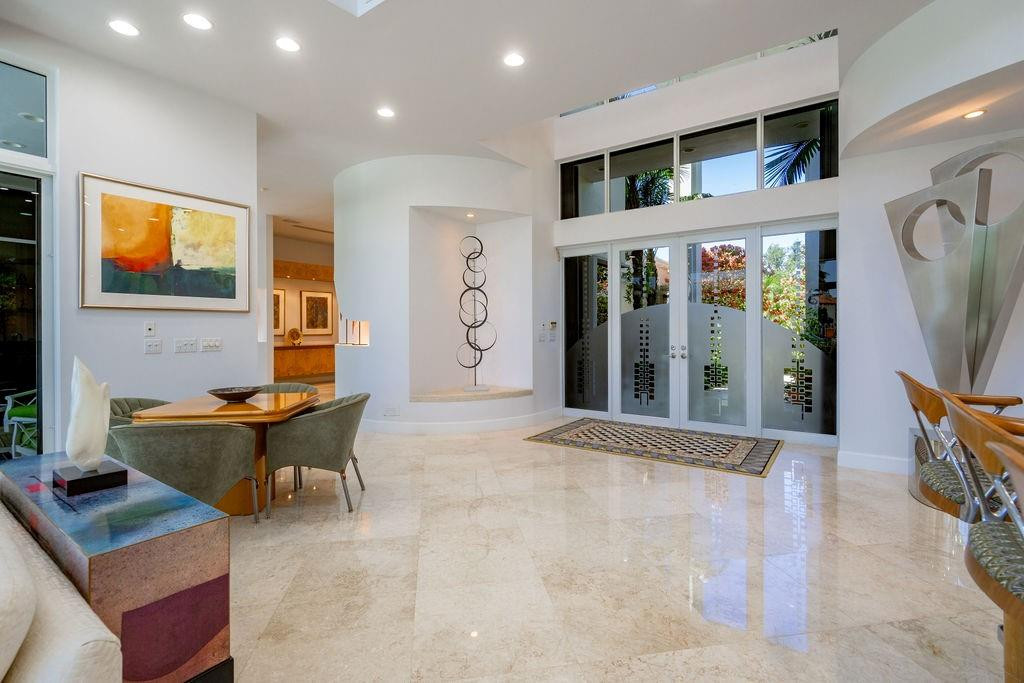 2551 NE 31st Court
