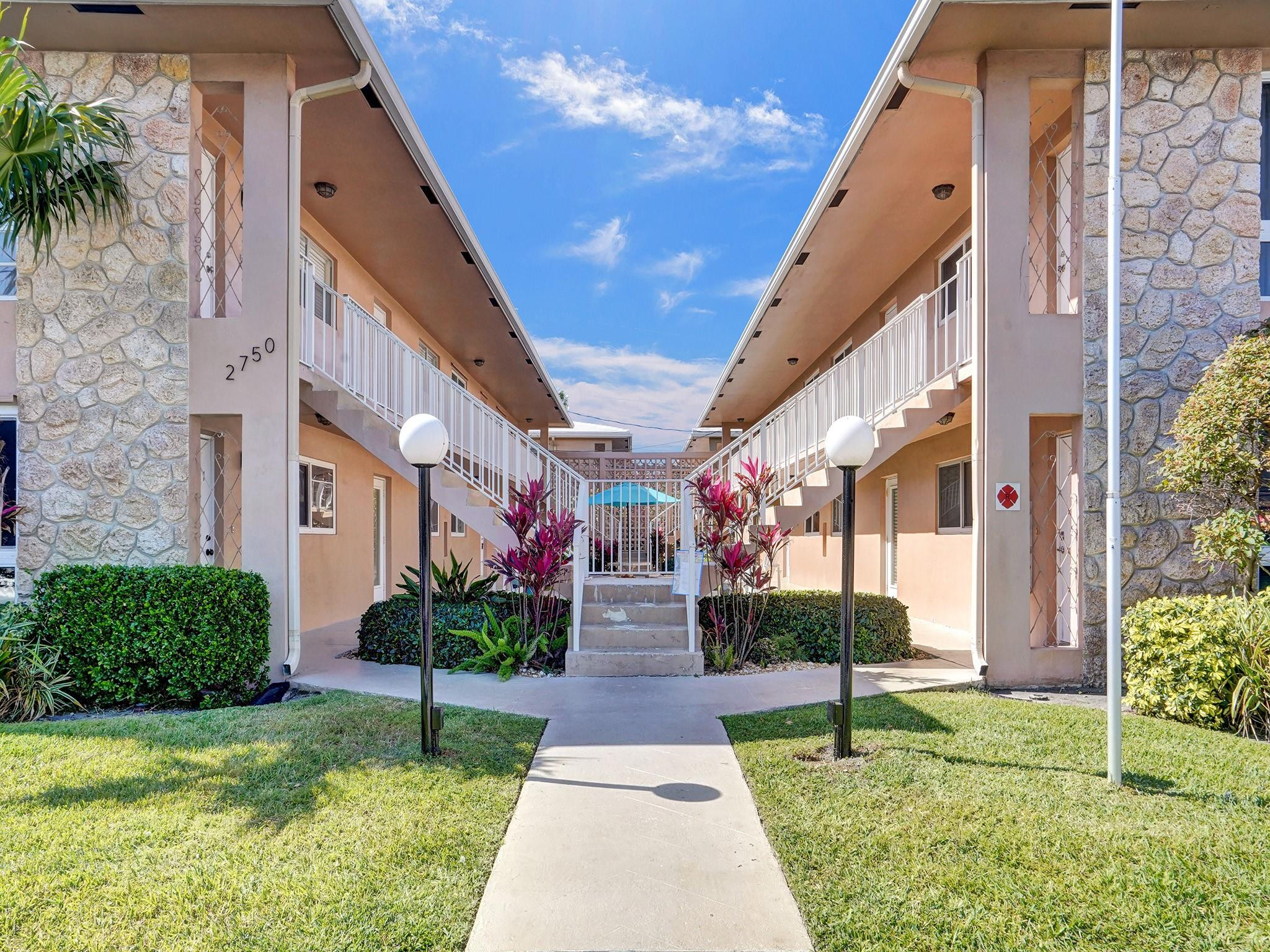 2750 NE 28th Court 4N