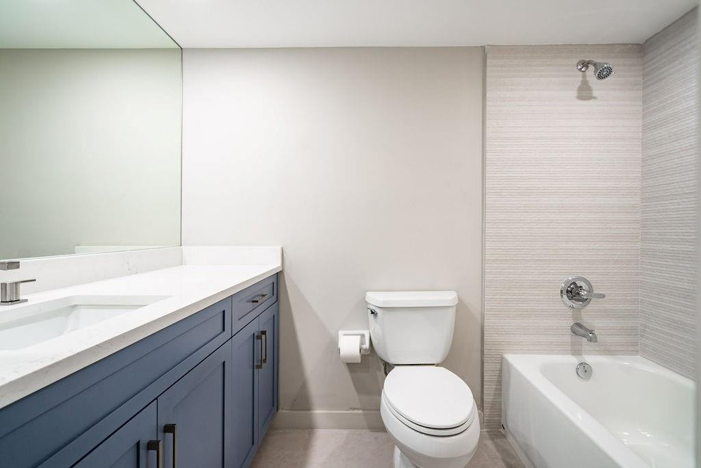 3175 NE 48th Court 105