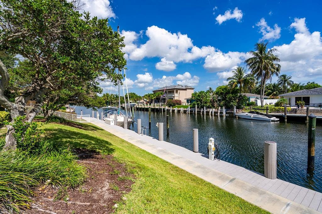 3175 NE 48th Court 105