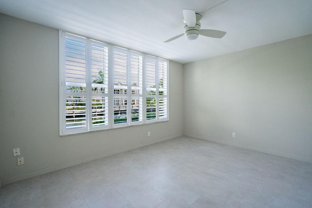 3175 NE 48th Court 105
